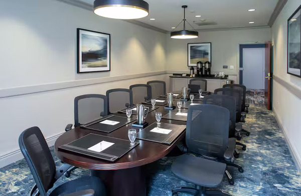 Hilton Garden Inn Milwaukee Northwest Conference Center