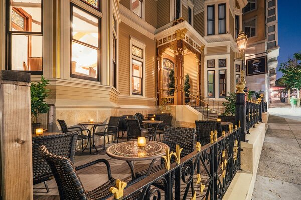 Neighbourgood Sutter Mansion