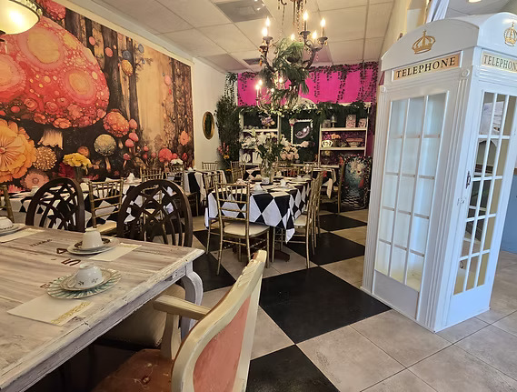 Alice’s Teapot Cafe