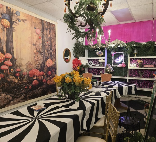 Alice’s Teapot Cafe