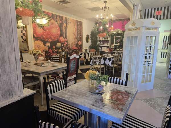 Alice’s Teapot Cafe