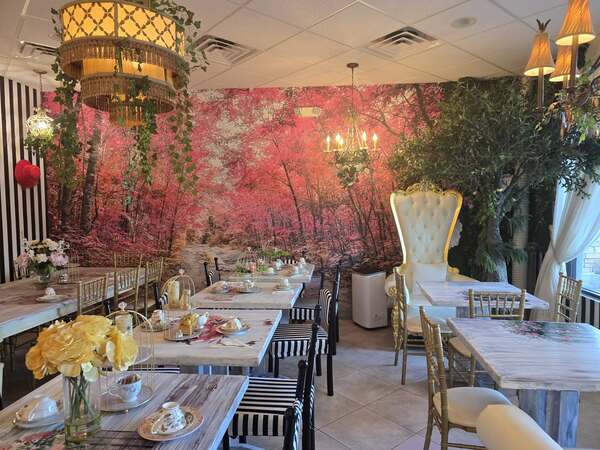 Alice’s Teapot Cafe