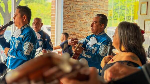 Mariachis en Cúcuta | Mariachi Trompeta de Oro