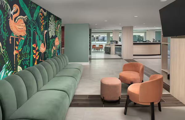 Home2 | Tru by Hilton Miami Airport Blue Lagoon