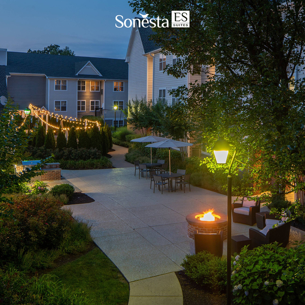 Sonesta ES Fairfax Fair Lakes