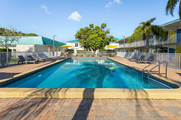 Days Inn & Suites Fort Pierce Midtown