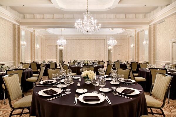 Hilton Orrington/Evanston