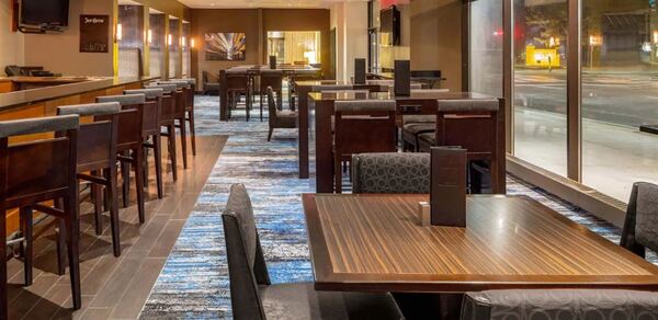 DoubleTree Suites By Hilton Hotel Minneapolis