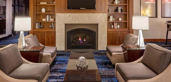 DoubleTree Suites By Hilton Hotel Minneapolis