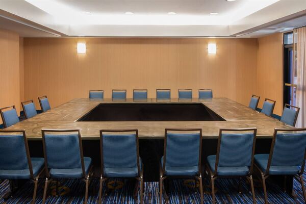 Courtyard Oakland Airport