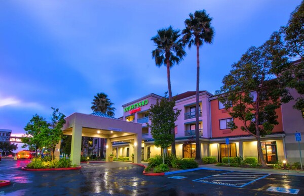 Courtyard Oakland Airport