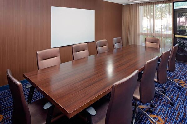 Courtyard Oakland Airport