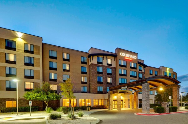 Courtyard Phoenix North/Happy Valley