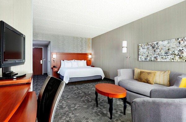 Courtyard Phoenix North/Happy Valley