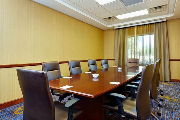 Courtyard Phoenix North/Happy Valley