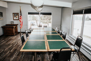 Pine Meeting Room