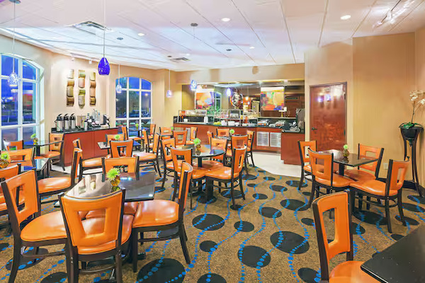 La Quinta Inn & Suites OKC North - Quail Springs