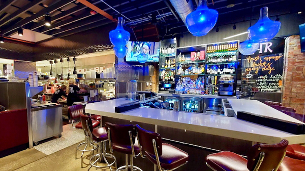 Yours Truly Restaurant (Chagrin Falls)