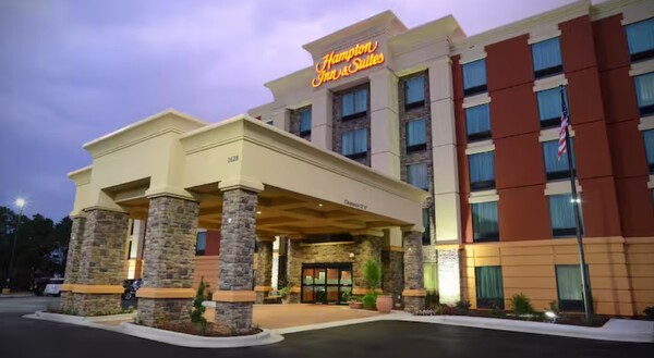 Hampton Inn & Suites Albany At Albany Mall