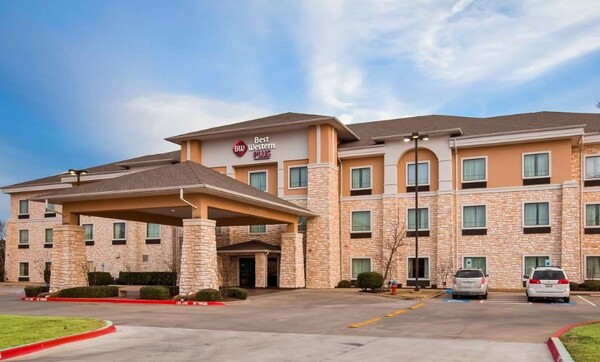 Best Western Plus - Christopher Inn & Suites