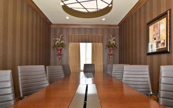 Best Western Plus - Christopher Inn & Suites