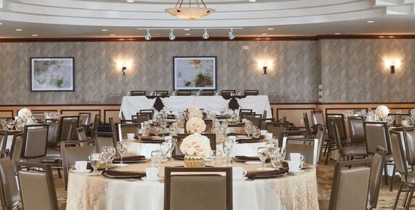 DoubleTree by Hilton Hotel Fresno Convention Center