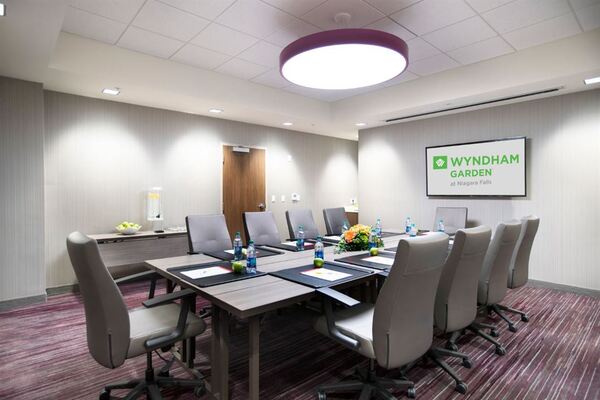 Wyndham Garden Niagara Falls