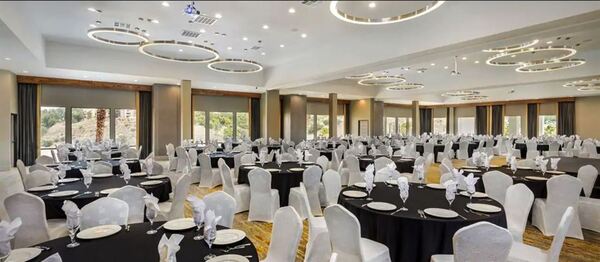 DoubleTree by Hilton Pomona