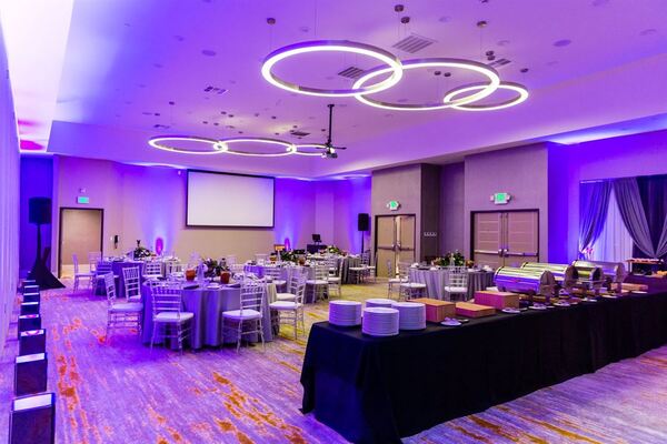 DoubleTree by Hilton Pomona