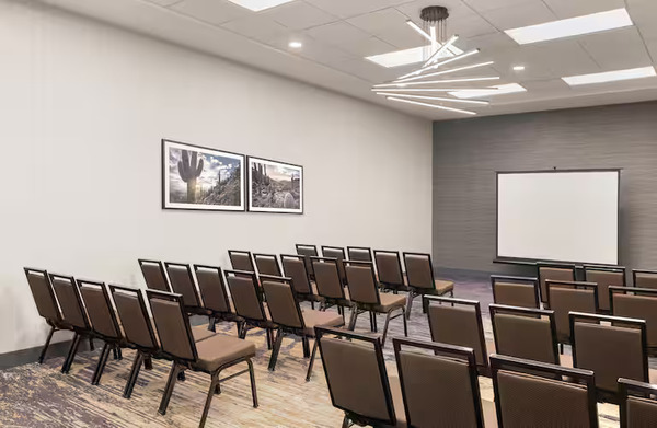 Doubletree by Hilton Phoenix Midtown