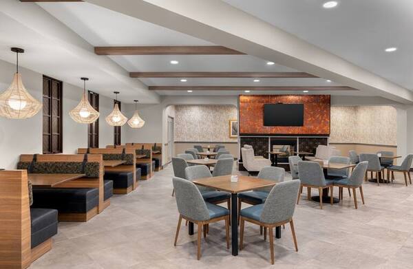 Doubletree by Hilton Phoenix Midtown