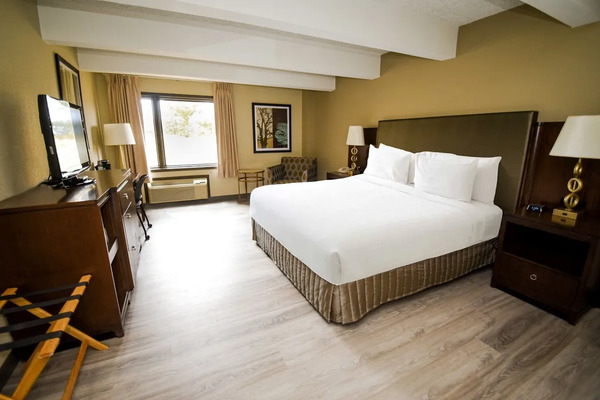 Fairway Inn and Suites