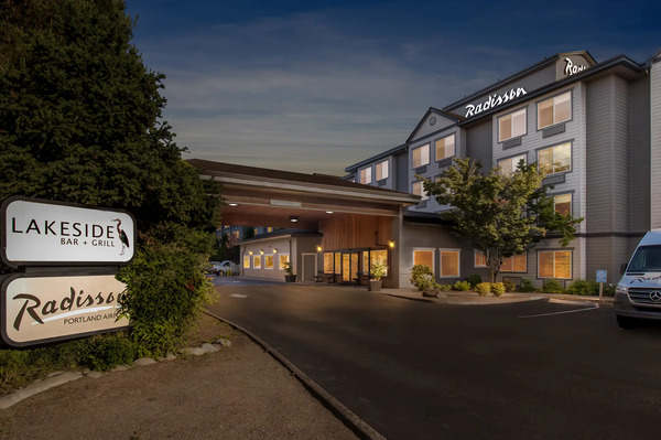 Radisson Hotel Portland Airport