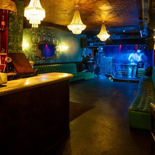 Remix Room Hollywood