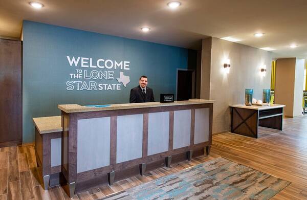 Hampton Inn & Suites Keller Town Center