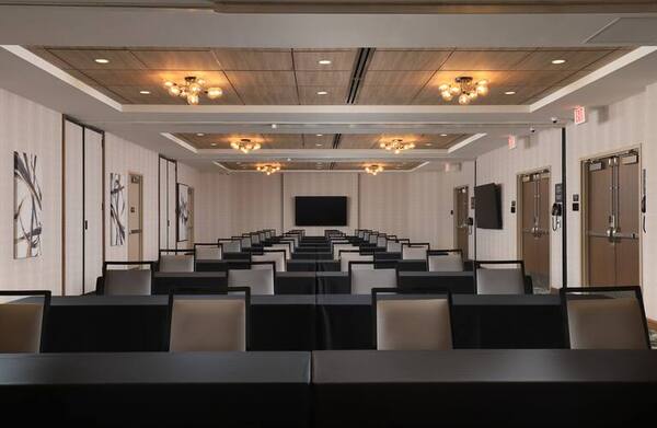 DoubleTree by Hilton Battle Creek