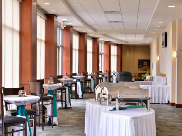 Holiday Inn Madison At The American Center