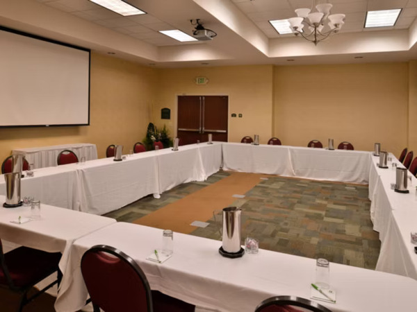 Holiday Inn Madison At The American Center