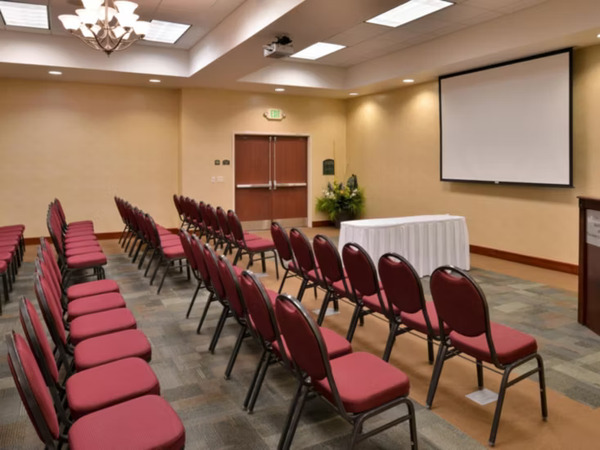 Holiday Inn Madison At The American Center