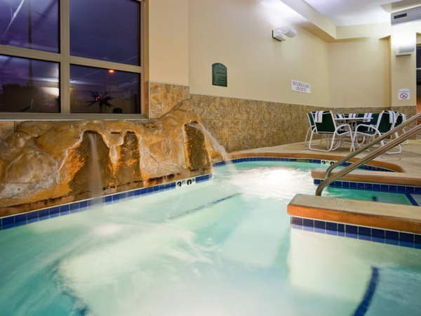 Holiday Inn Madison At The American Center