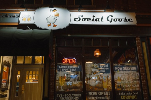 Social Goose Restaurant & Bar