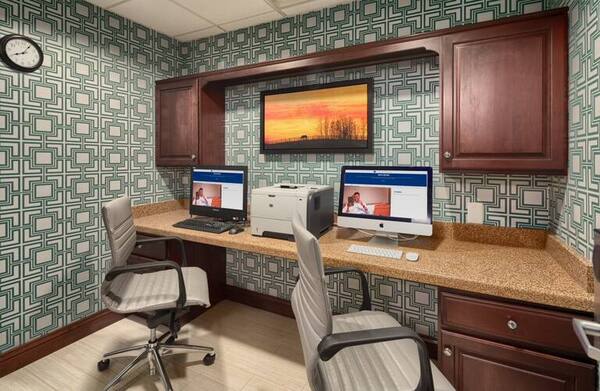 Hampton Inn Louisville-Northeast