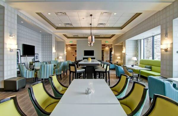 Hampton Inn & Suites by Hilton Saskatoon Airport