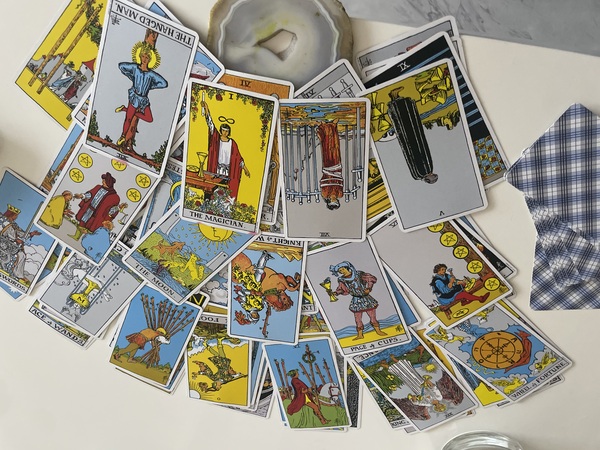 The psychic of Tarzana village