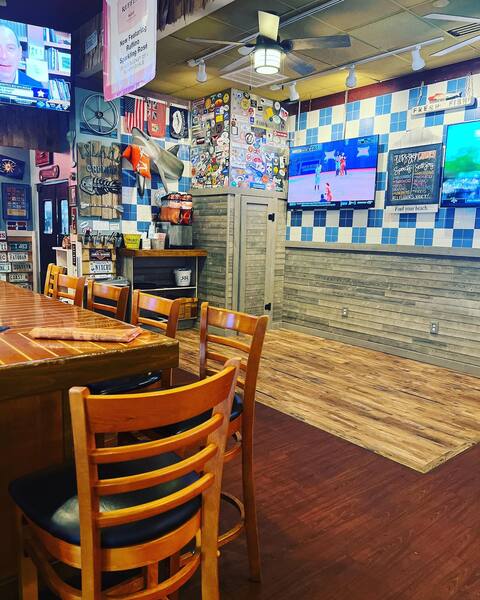 Lucky Oyster Seafood Grill