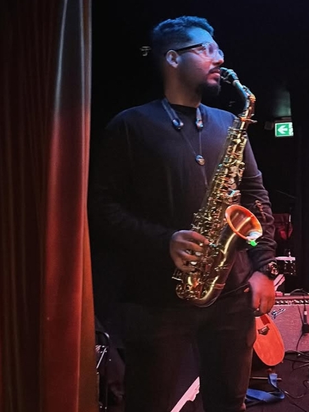 EVOLUTION BAND & DJ ENTERTAINMENT