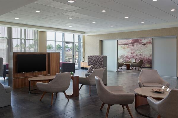 Courtyard Aurora Denver