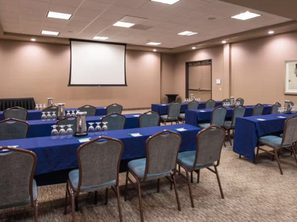 Holiday Inn Ontario Airport