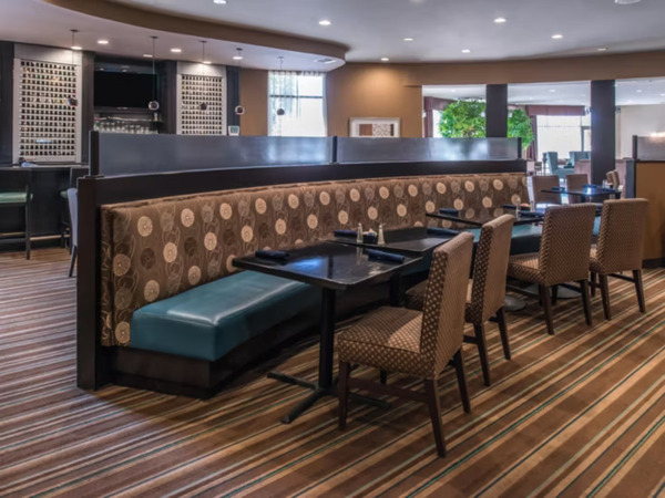 Holiday Inn Ontario Airport