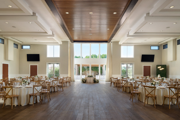 Colby Falls by Wedgewood Weddings